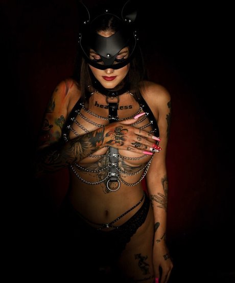 Dzsenifer Vajai actrice de sexe image