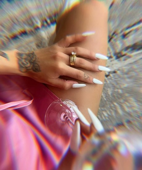 Caelike modèle sympa photo