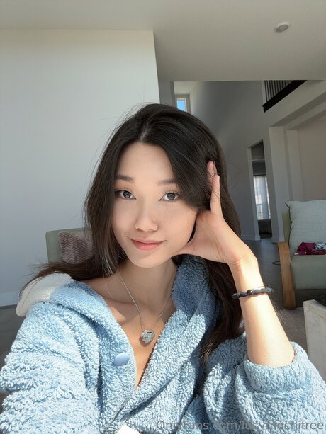 lucymochifree modèle magnifique collection