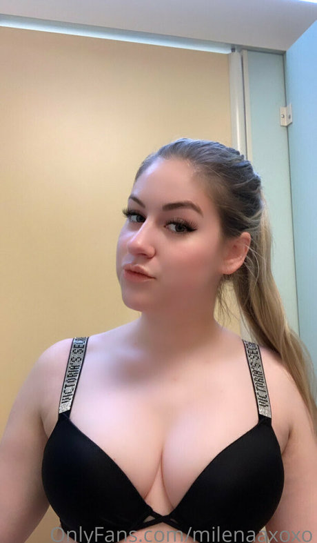 milenaaxoxo star du porno belle collection