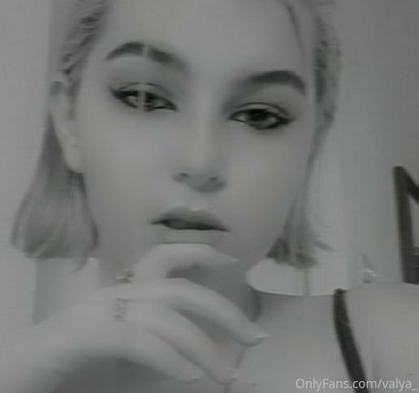 valya_ star du porno gratuit archive