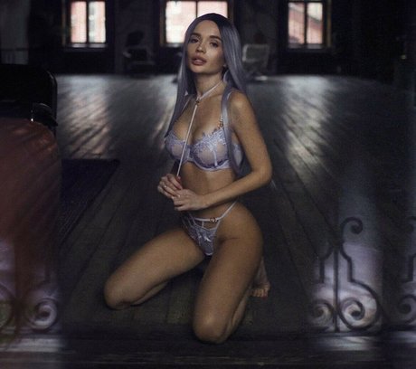 ado asiatique solo onlyfans érotique de haute qualité collection