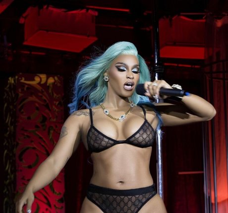 Joseline Hernandez modèle de sexe galerie