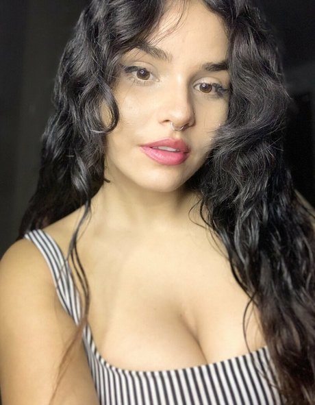 Robertinha modèle gratuit des photos