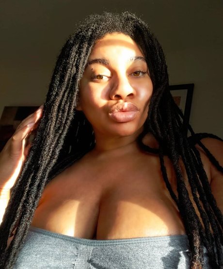 Locked Honey Princess actrice libre img