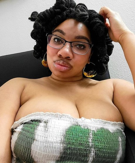 fans de nains à gros seins uniquement xxx exclusif images