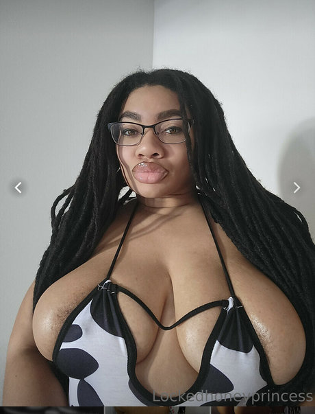 Locked Honey Princess actrice chaude image