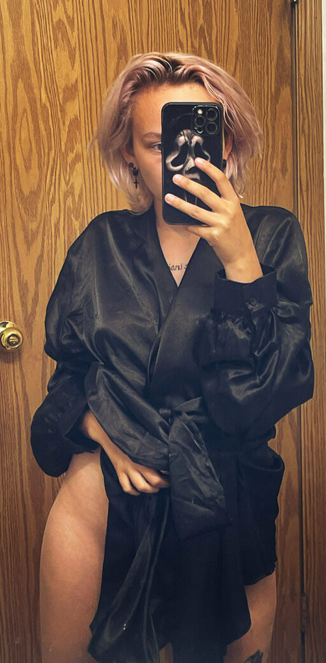 devilsbunni66 étoile de l'art img