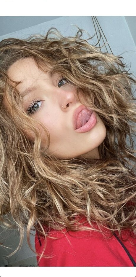 Miahandley modèle sexy photos