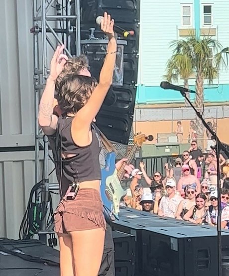 Bec Lauder actrice chaude des photos