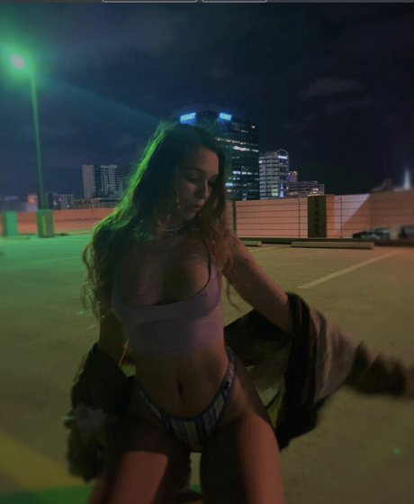 Miss x bee modèle porno img