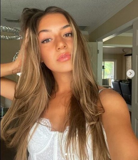 bikini ado onlyfans meilleure exclusivité images