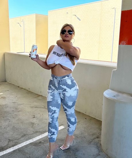 JoJo Babie star du porno chaude archive