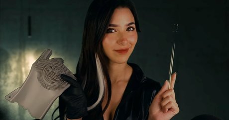 ASMR Glow star du porno sexy galerie