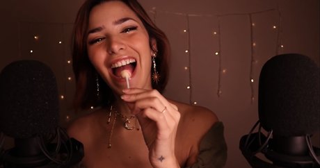 ASMR Glow star du porno chaude galeries