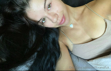 milf blonde aux courbes onlyfans assez nue image