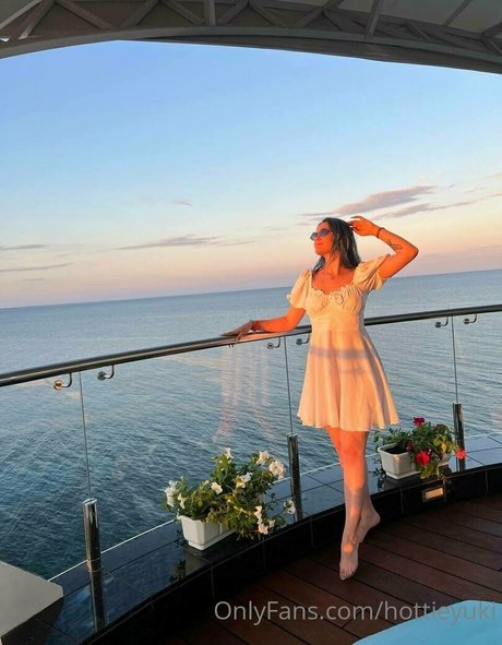 fans de transsexuelles blanches uniquement haut sexy photo