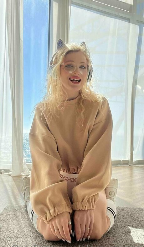 elara moonq belle actrice photo