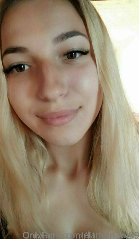 elara moonq étoile sexy archive