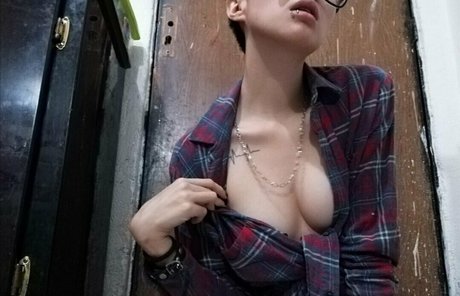 pom-pom girl nue onlyfans parfaite haute qualité collection