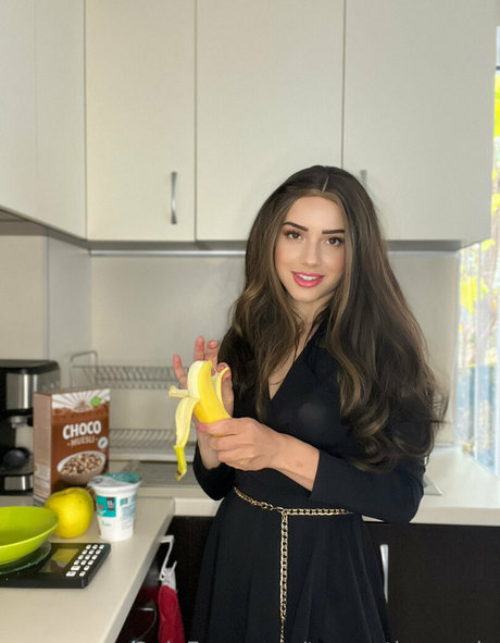 teegratheoracle modèle xxx image