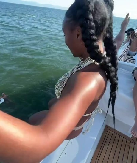 Janelle Monae étoile magnifique photos