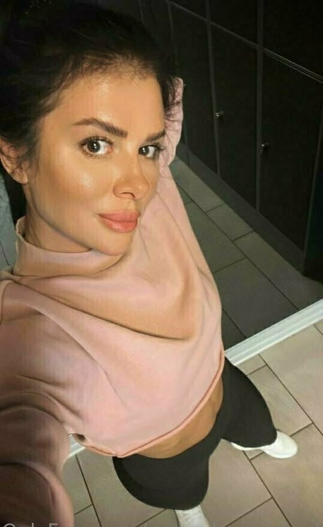 come to my bad actrice artistique des photos