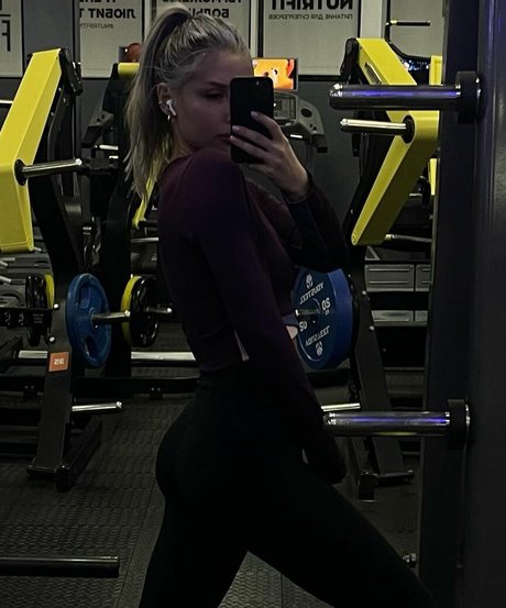 Lady Ross star du porno exclusive photos