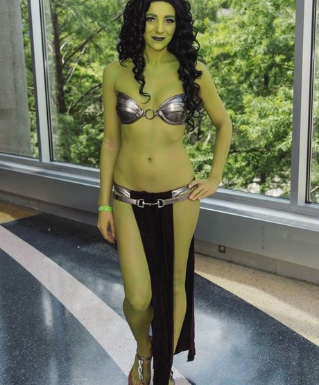 Desert Rose Cosplay star érotique archive