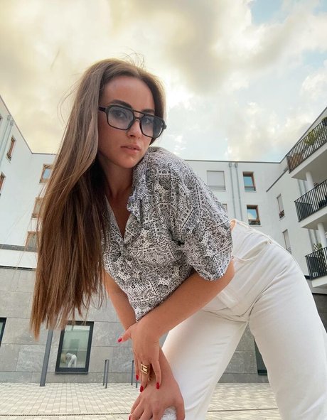 NaughtyCola actrice xxx archive