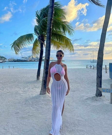 Bojana Stevanovic art modèle des photos