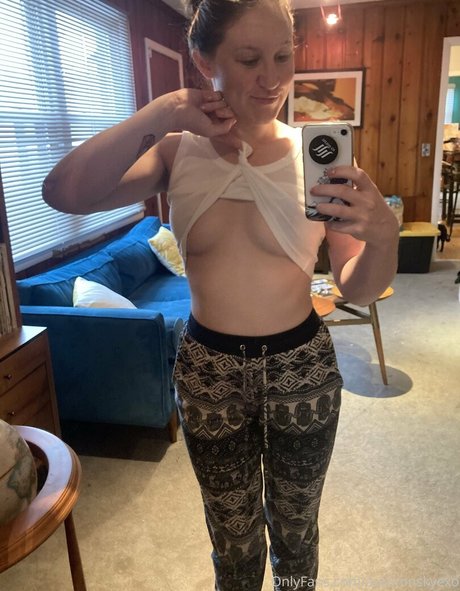 autumnskyexo actrice de grande qualité photo