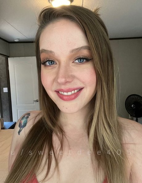 Sweet Dee haut de star du porno image