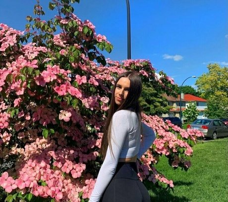 Daniela lzj actrice de grande qualité galerie