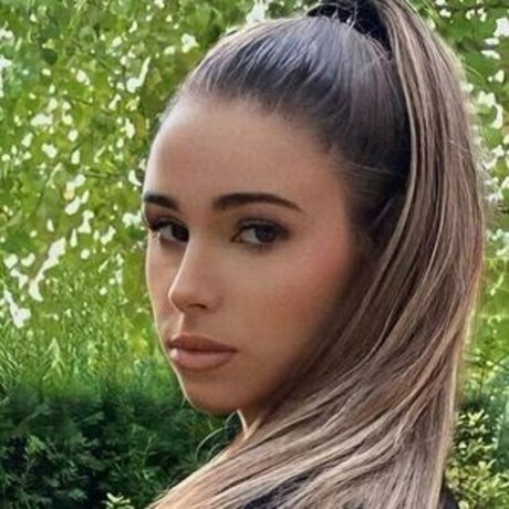 Daniela lzj jolie actrice des photos