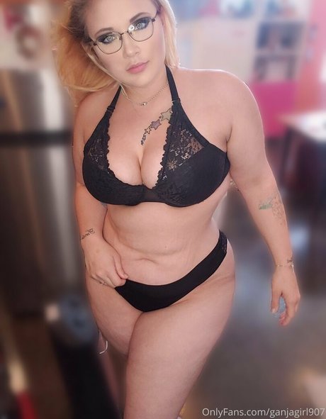 ganjagirl907 star exclusive galerie