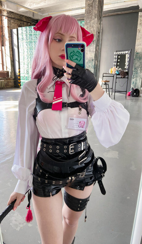 Hackee chan actrice sexy photos