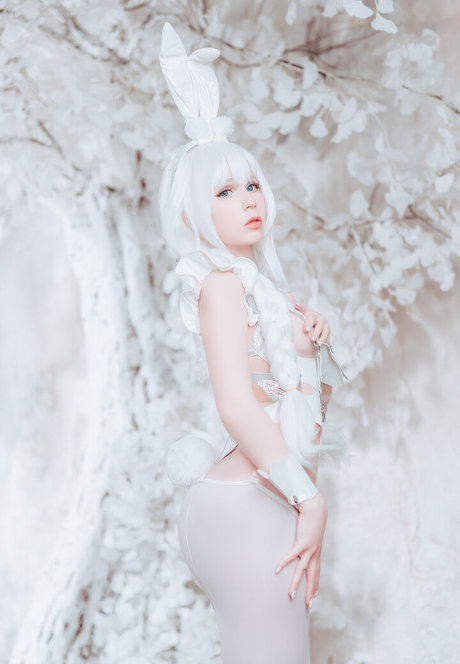 Hackee chan belle actrice img