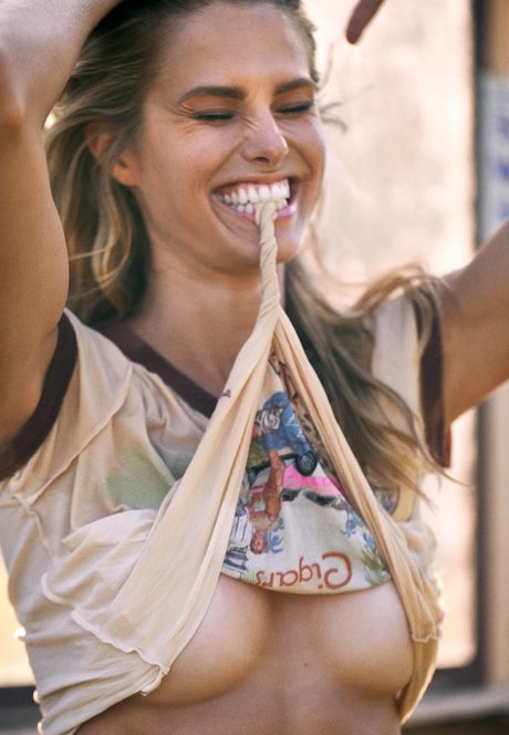 Natalie Jayne Roser sexe star photos