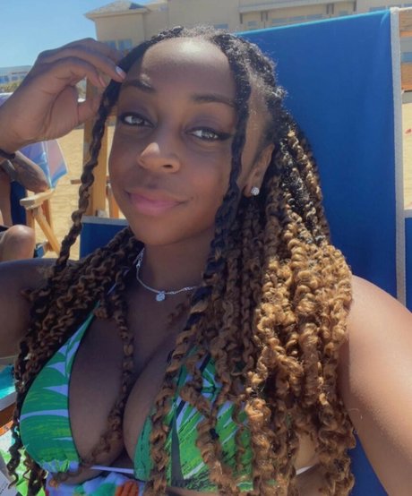 JazzyGuns actrice artistique photos