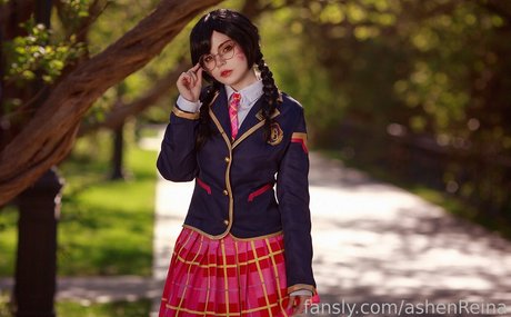 ashenreina modèle de haute qualité images