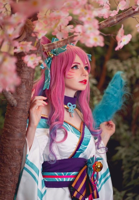 Peachymilky modèle gratuit des photos