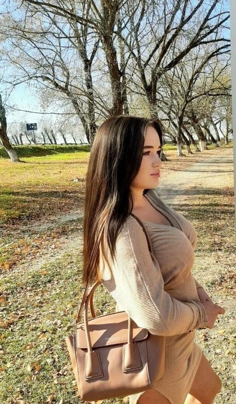 julyboobsfree modèle de sexe photos