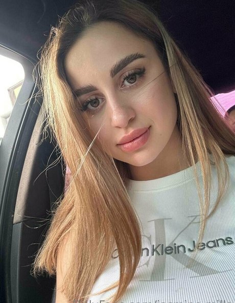 Jasmine Mills star du porno sympa galeries