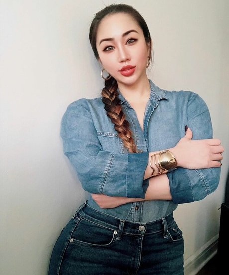 Dajinism star du porno belle image