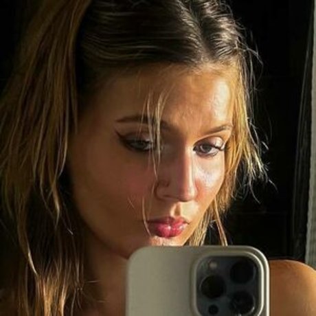 Ella Bleu xxx étoile photo