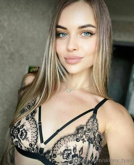 skinny tyan haut étoile img