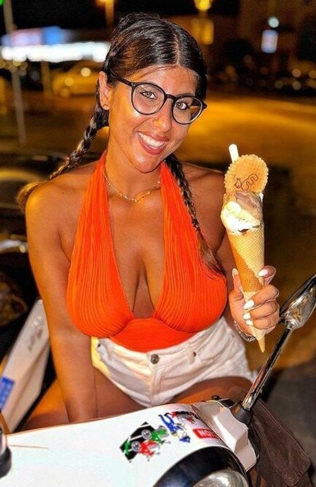 Valentina De Nucci actrice parfaite des photos