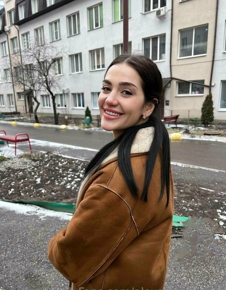 alexandrasunny actrice chaude photo