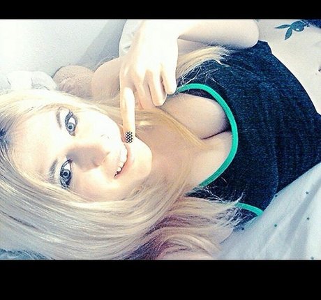 Mireia Rodriguez haut étoile des photos